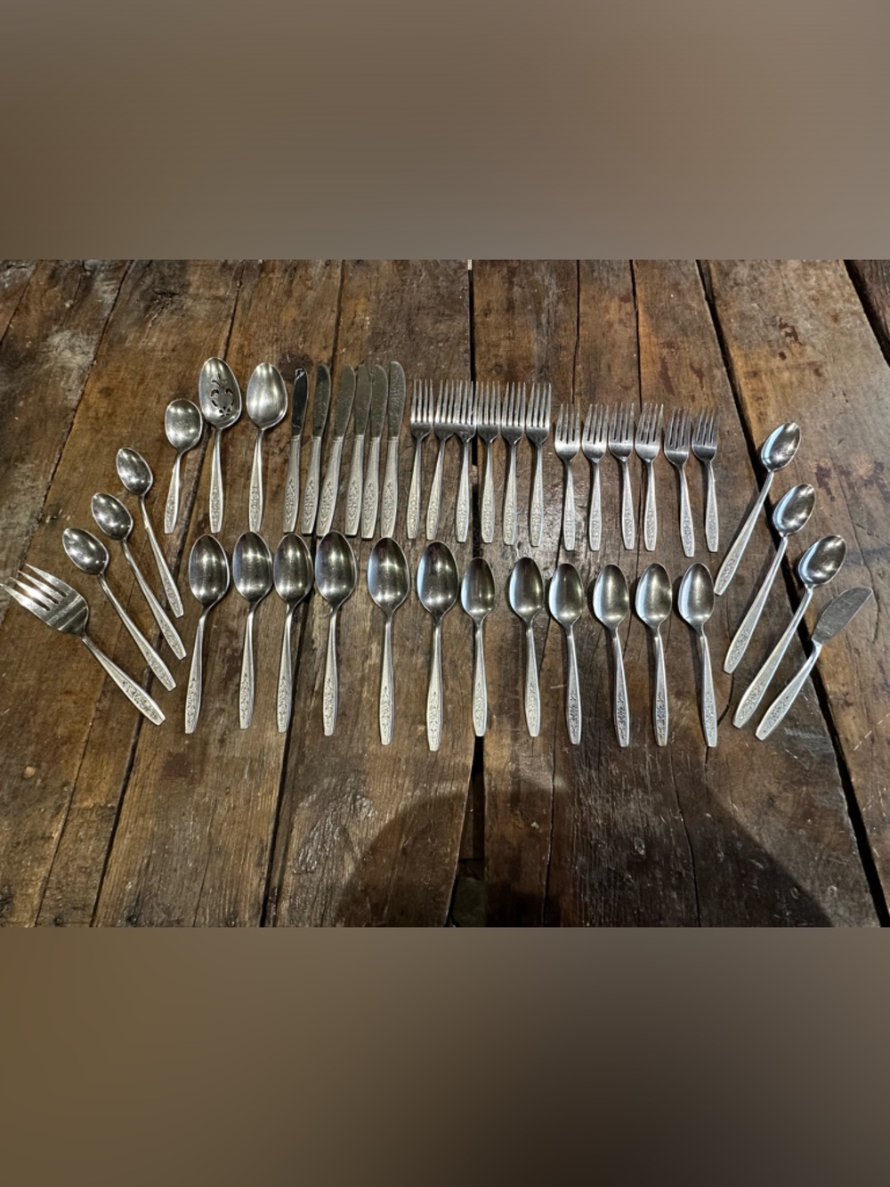 Wm A Rogers Oneida Ltd. 41-pc. Silverware set San Miguel pattern